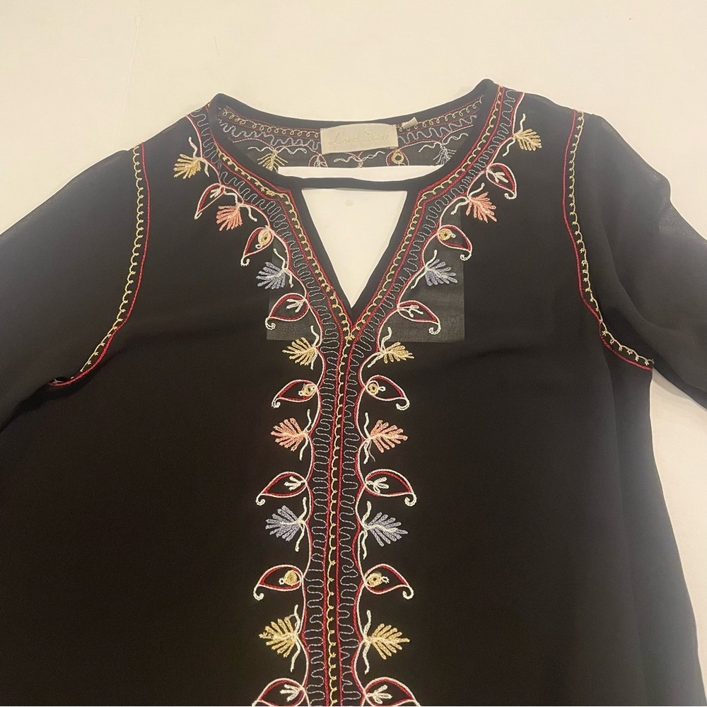 Love Sam Black Embroidered Blouse, size XS. No tag for material. Pre-owned. - Picture 4 of 11